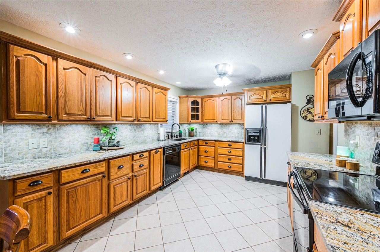 320 Witt Road Bowling Green, KY 42101 - Photo 5 of 31 Gallery Image 5