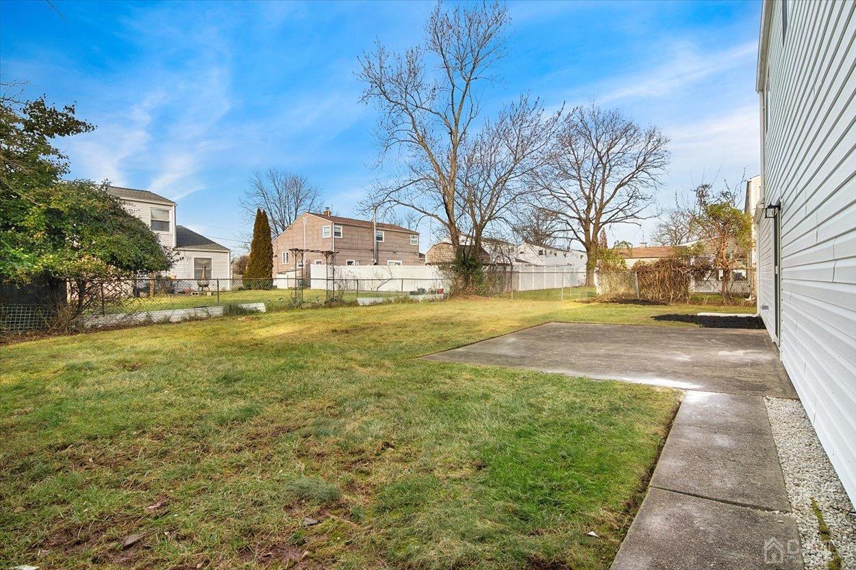 47 Eardley Road Edison, NJ 08817 - Photo 25 of 29