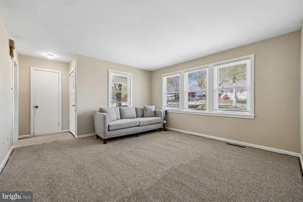 $489,000 | 1123 Parrish Drive, Rockville, MD 20851