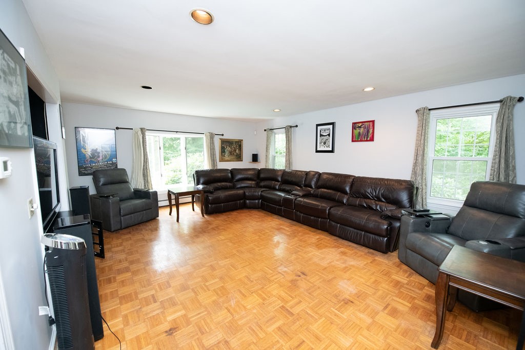 536 Middle Road East Greenwich, RI 02818 - Photo 15 of 49 Gallery Image 15