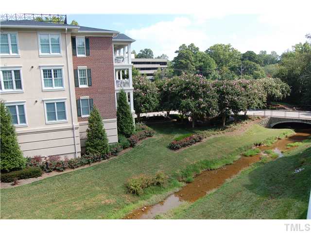 2901 Market Bridge Lane, Unit 202 Raleigh, NC 27608 - Photo 9 of 15 Gallery Image 9