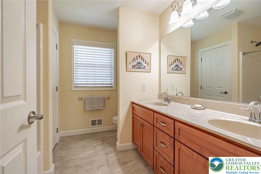 2160 Stocker Mill Road Easton, PA 18045 - Photo 44 of 73 2nd Floor Hall Full Bath