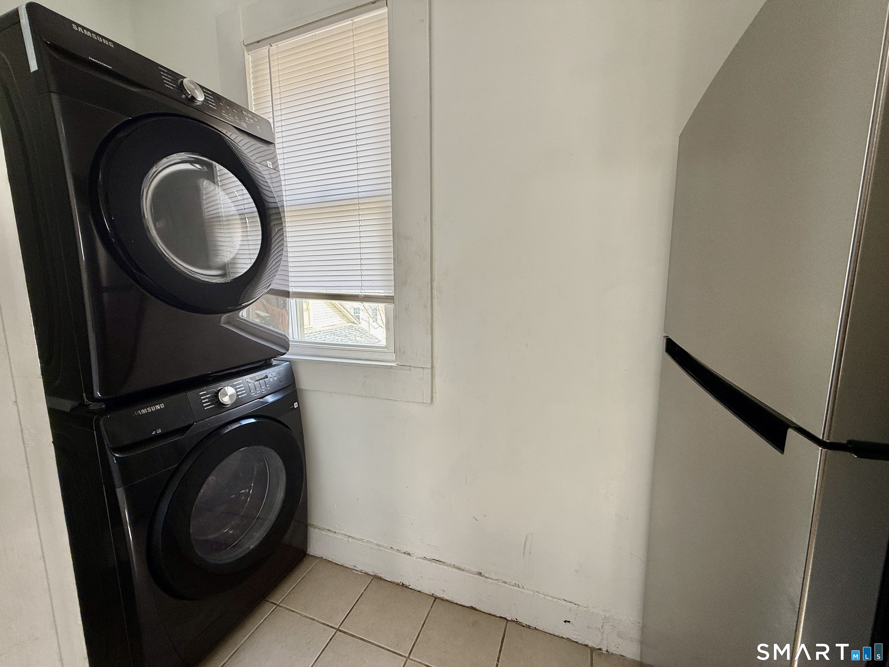 202 6th Street Bridgeport, CT 06607 - Photo 10 of 12