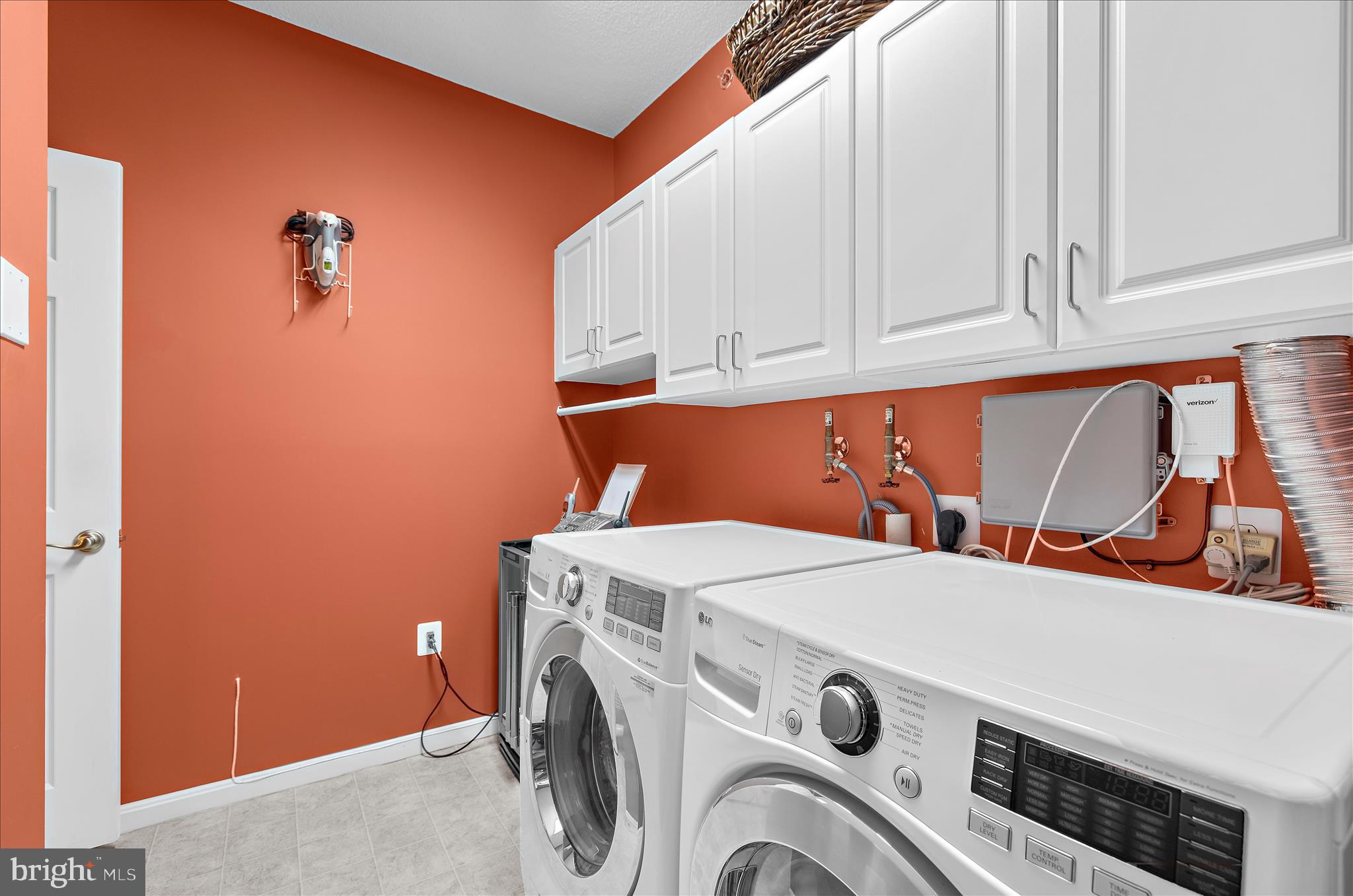 940 Astern Way, Unit 607 Annapolis, MD 21401 - Photo 25 of 45 a utility room with dryer and washer