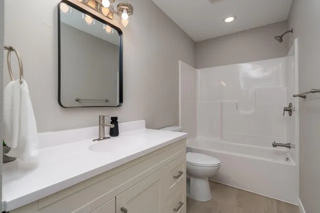 $594,900 | 3205 Scotch Lane, Mankato, MN 56001