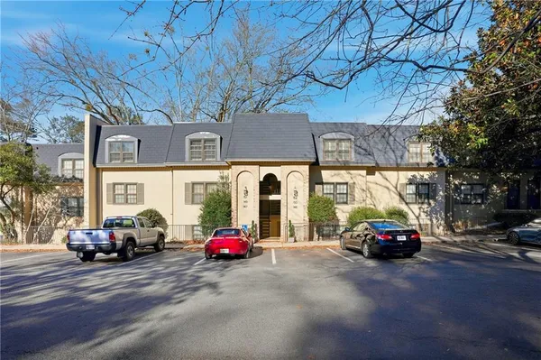 a car parked in front of a building