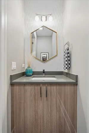 $824,900 | 3518 West Wolfram Street, Unit 2, Chicago, IL 60618