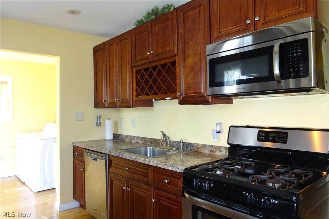 6797 Franke Road Cleveland, OH 44130 - Photo 10 of 24