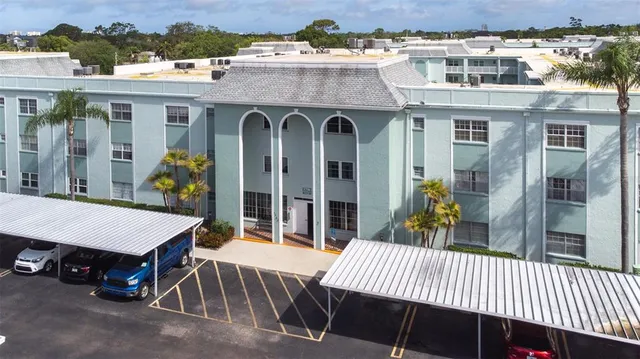 $199,000 | 1706 Belleair Forest Drive, Unit 336, Belleair, FL 33756