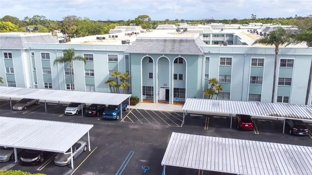 $199,000 | 1706 Belleair Forest Drive, Unit 336, Belleair, FL 33756