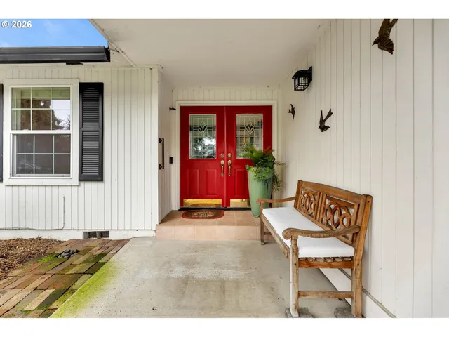 a view of an entryway of house