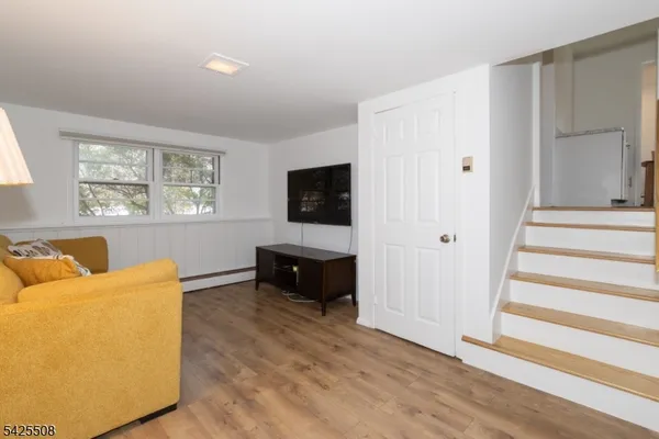 $550,000 | 35 Sanford Drive, Randolph, NJ 07869