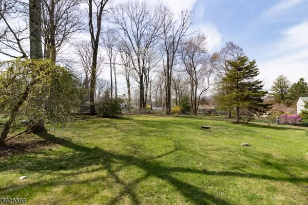 $550,000 | 35 Sanford Drive, Randolph, NJ 07869