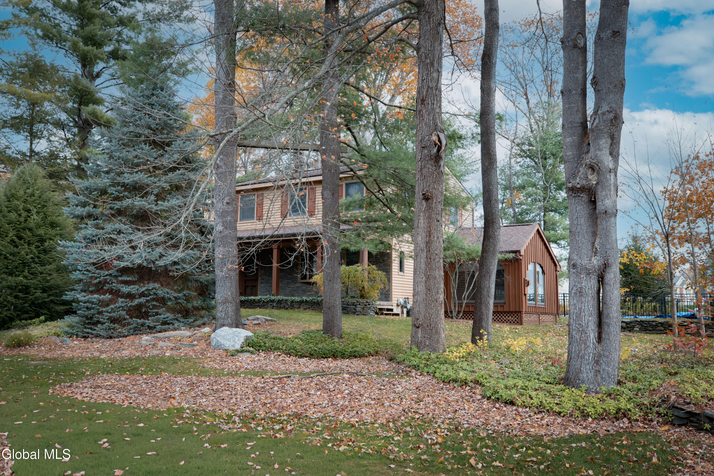 67 Pico Road Clifton Park, NY 12065 - Photo 5 of 64 Front yard