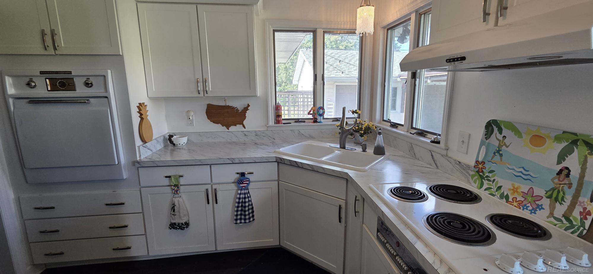 7439 Birchtree Road Lexington, MI 48450 - Photo 4 of 35