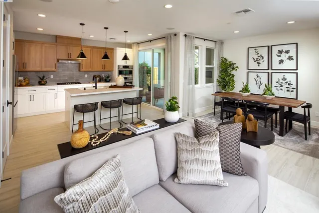 $944,861 | 354-354 Sagebrush Drive, Napa, CA 94558