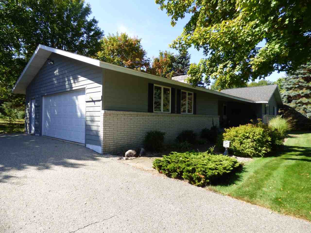 8771 Lynn Road Bellaire, MI 49615 - Photo 4 of 68 1867158-3.JPG
