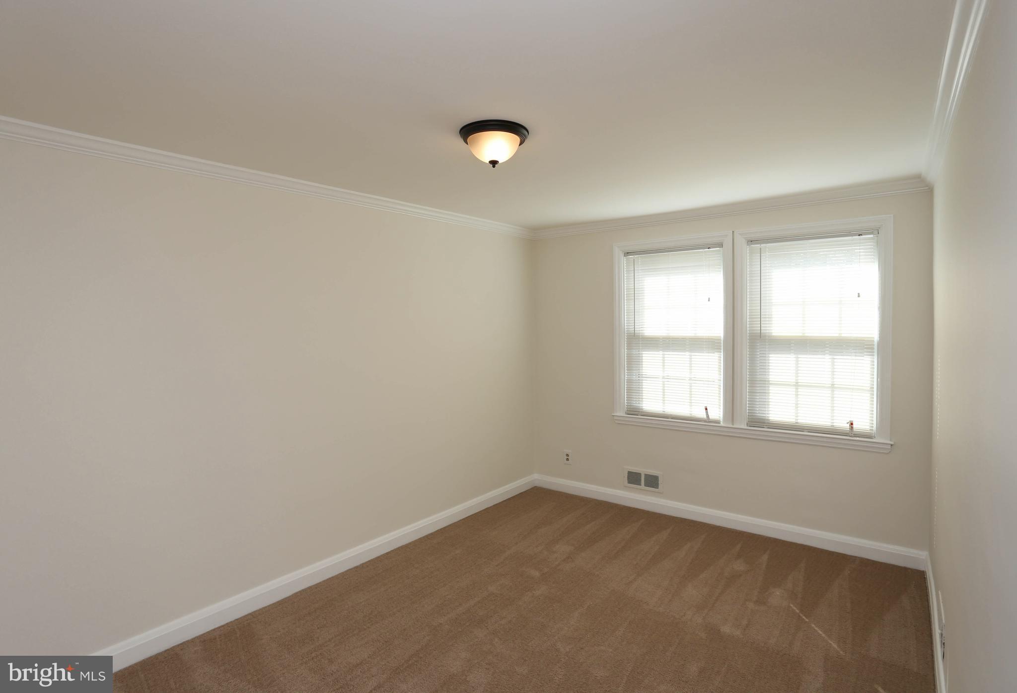 6139 Regent Park Road Baltimore, MD 21228 - Photo 14 of 27 Bedroom