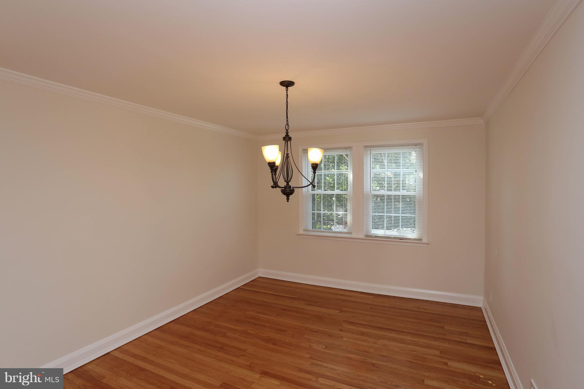 6139 Regent Park Road Baltimore, MD 21228 - Photo 27 of 27 Dining Room