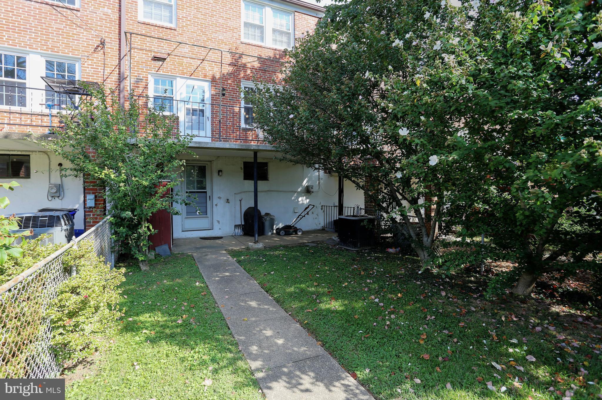 6139 Regent Park Road Baltimore, MD 21228 - Photo 8 of 27 Exterior (Rear)