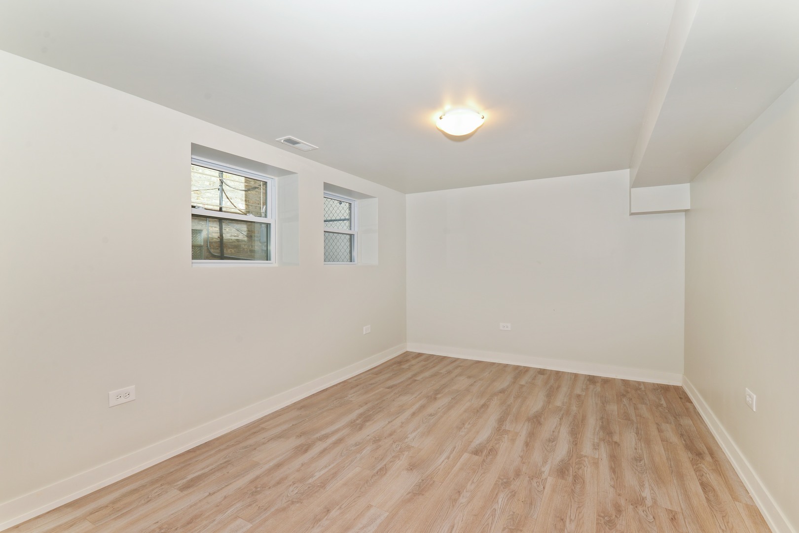 Undisclosed Address Chicago, IL 60625 - Photo 25 of 33