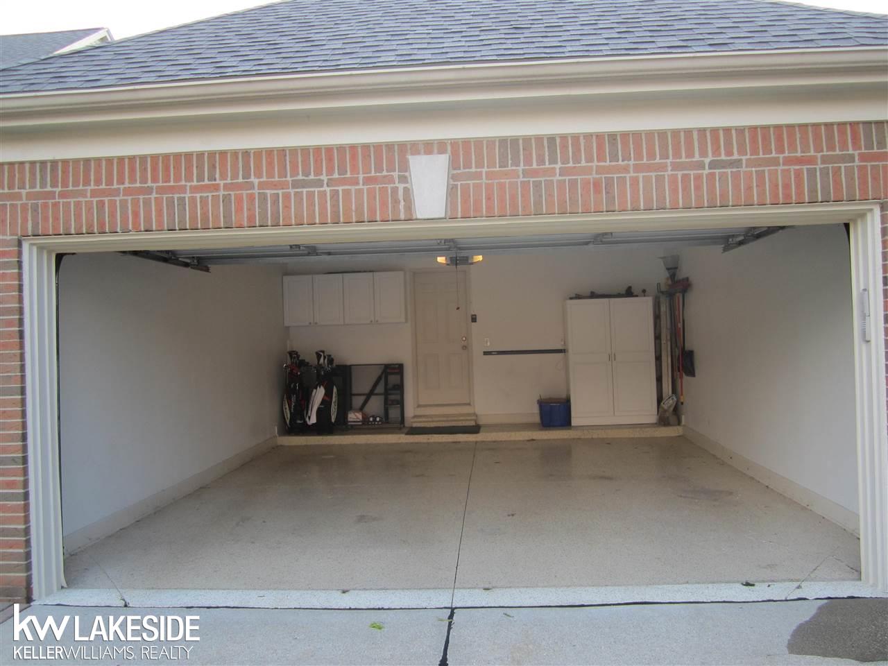 944 Churchill Circle Rochester, MI 48307 - Photo 27 of 31 31330997-26.JPG