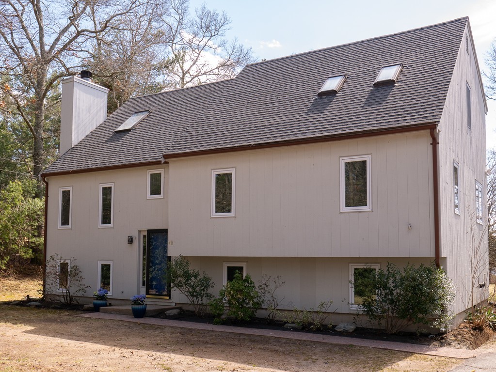 40 Upland Road Plympton, MA 02367 - Photo 4 of 30 Gallery Image 4