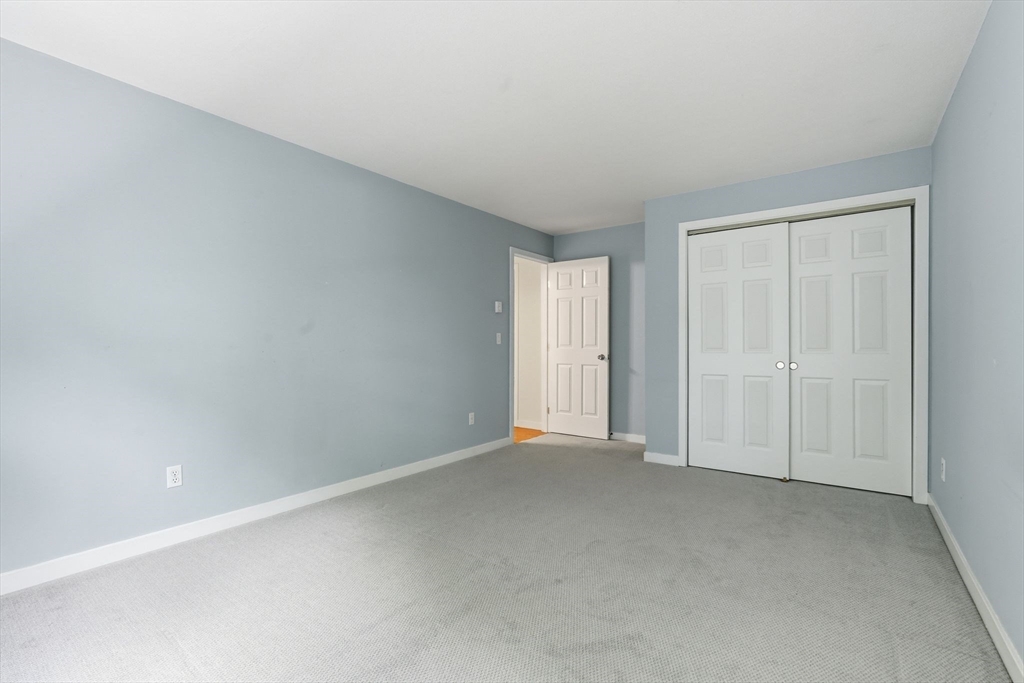 44 Evergreen Road, Unit 302 Northampton, MA 01053 - Photo 19 of 28