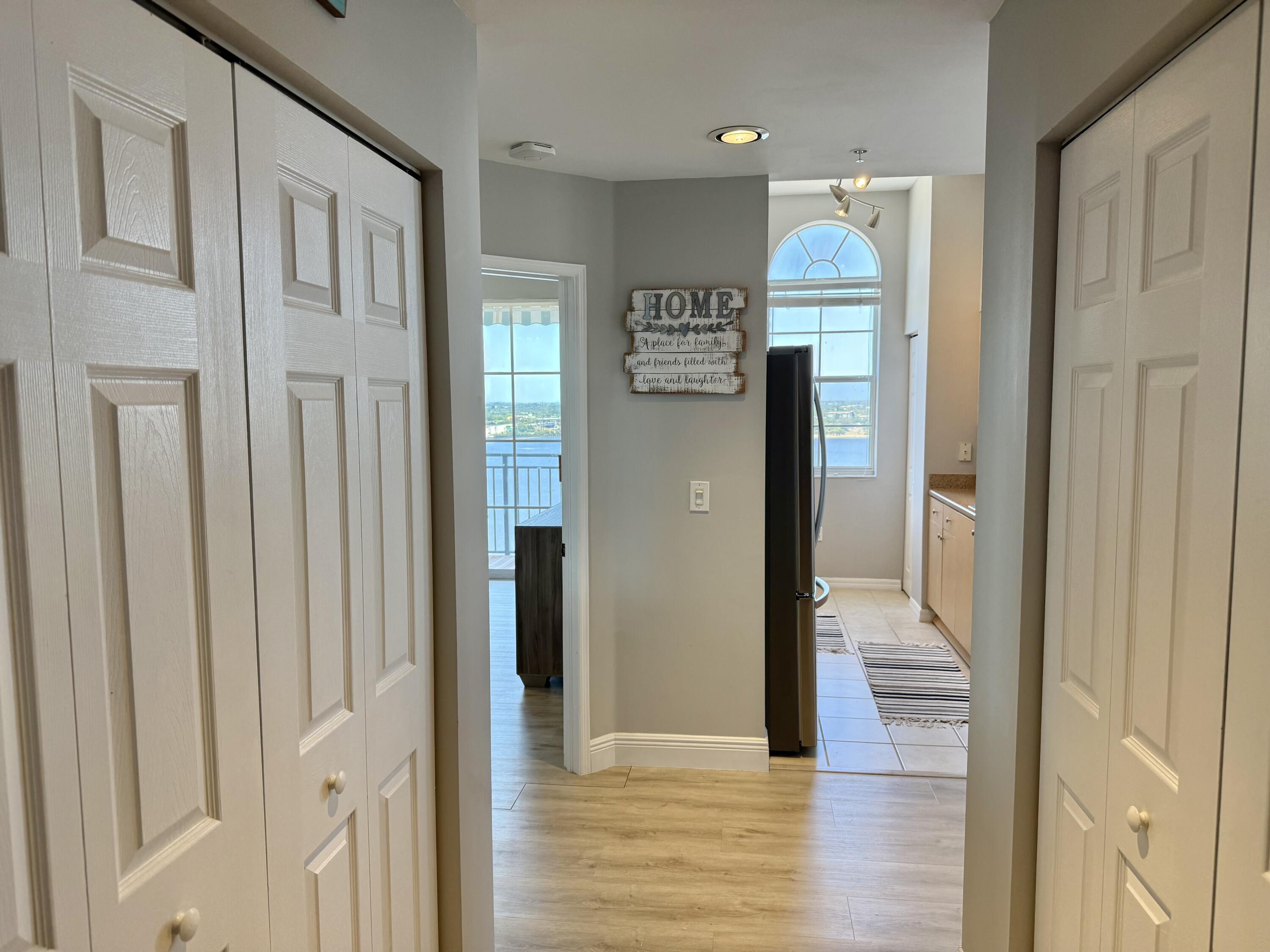 616 Clearwater Park Road, Unit LP01 West Palm Beach, FL 33401 - Photo 4 of 35 ENTRANCE FOYER