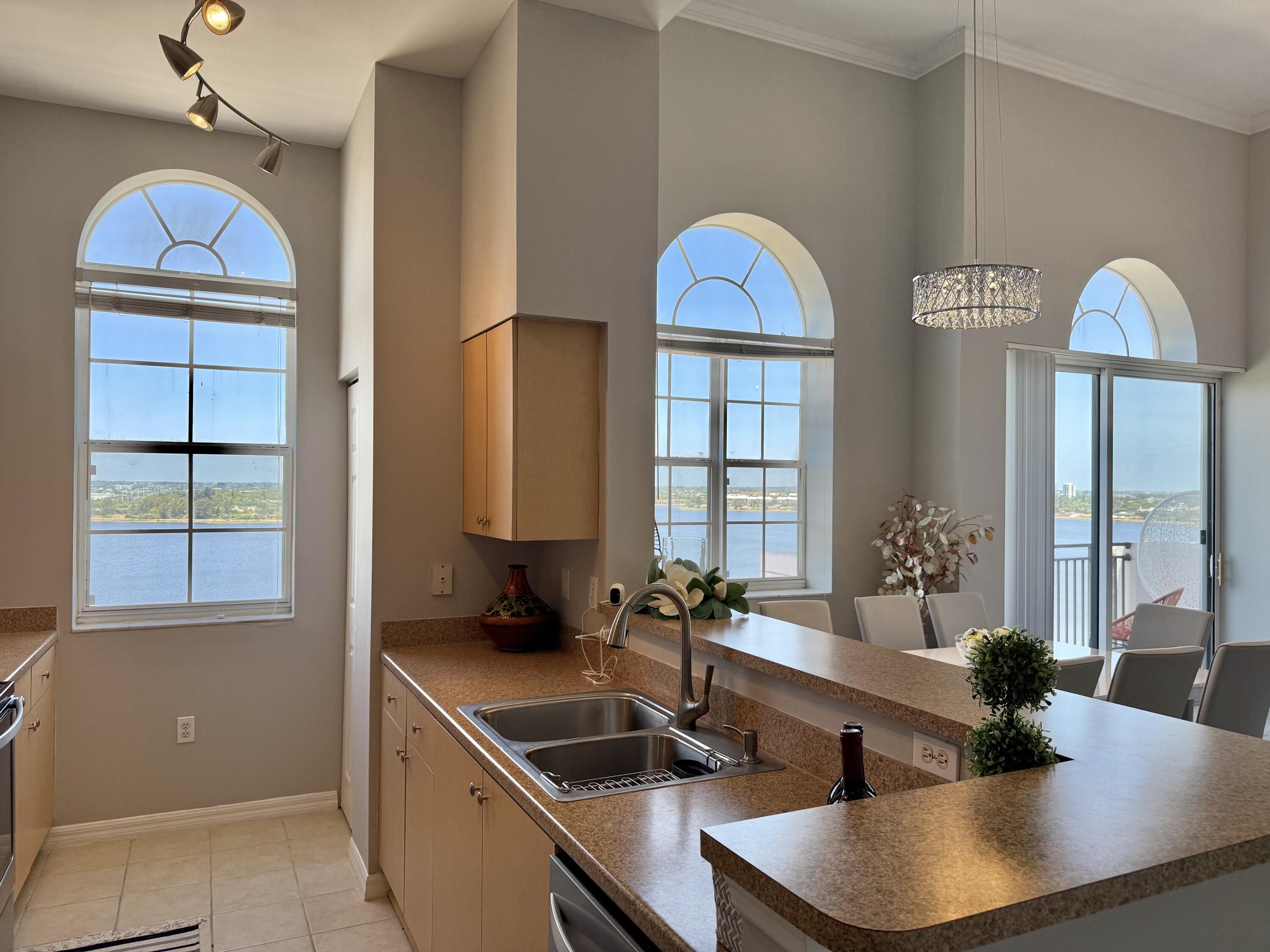 616 Clearwater Park Road, Unit LP01 West Palm Beach, FL 33401 - Photo 5 of 35 KITCHEN