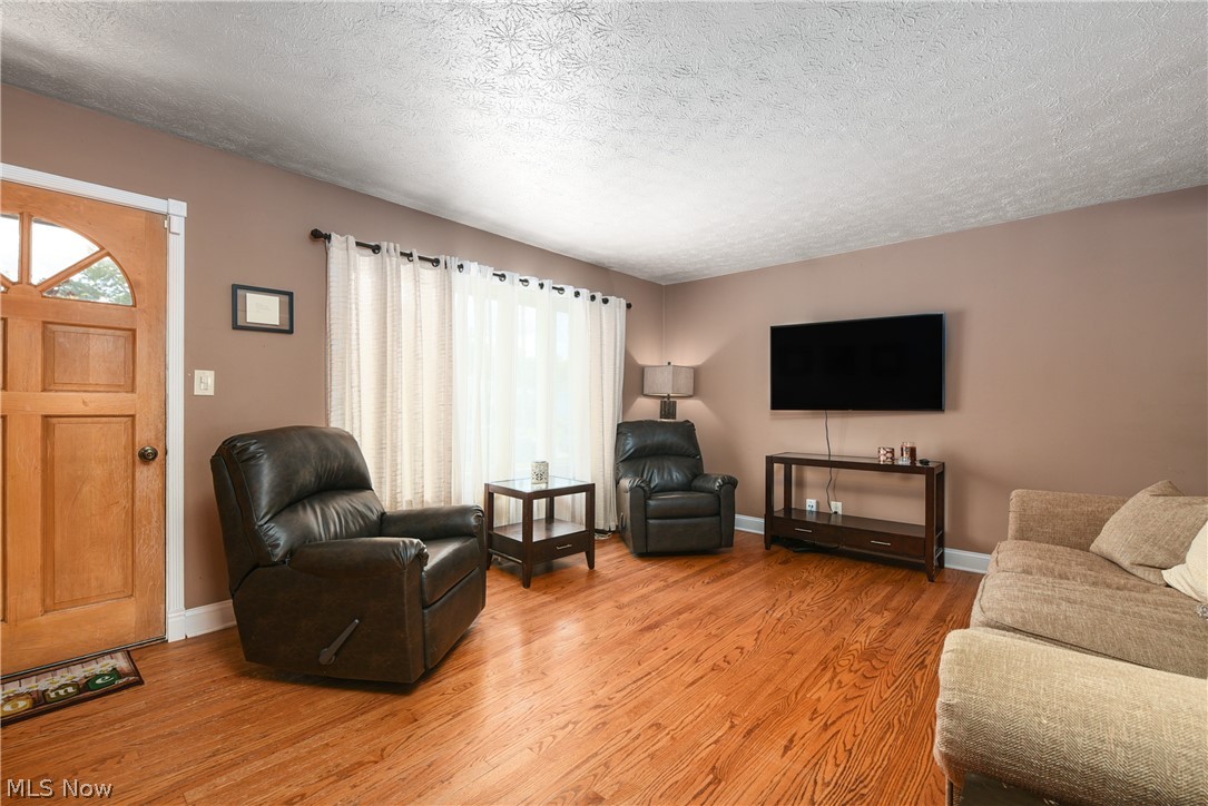 4186 Patton Road Cleveland, OH 44109 - Photo 3 of 27 Gallery Image 3