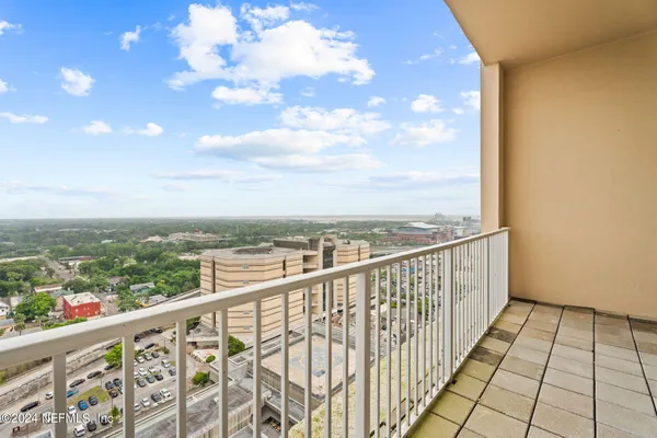 $5,500 | 400 East Bay Street, Unit 2206, Jacksonville, FL 32202
