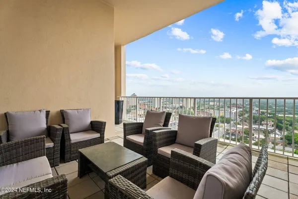 $5,500 | 400 East Bay Street, Unit 2206, Jacksonville, FL 32202