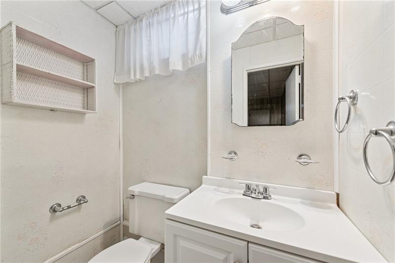 305 Beadling Road Pittsburgh, PA 15228 - Photo 32 of 41 Gallery Image 32