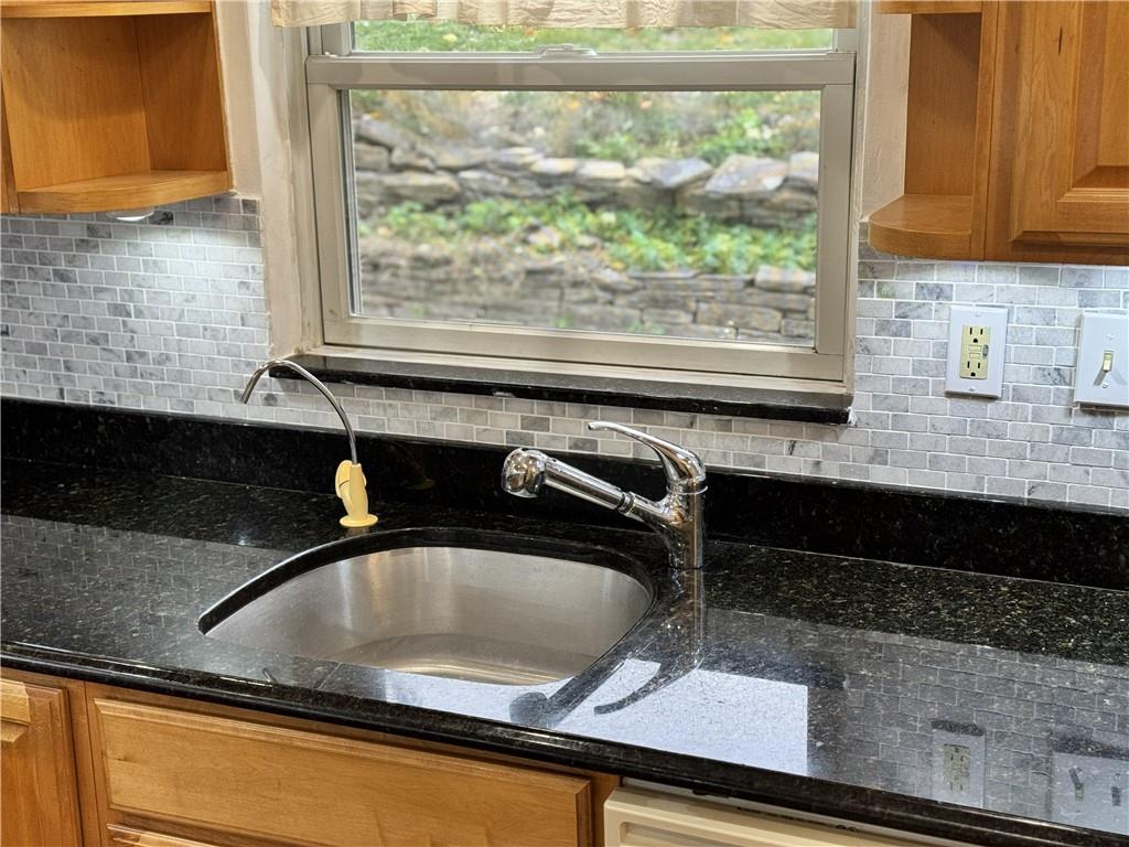 305 Beadling Road Pittsburgh, PA 15228 - Photo 10 of 41 Gallery Image 10