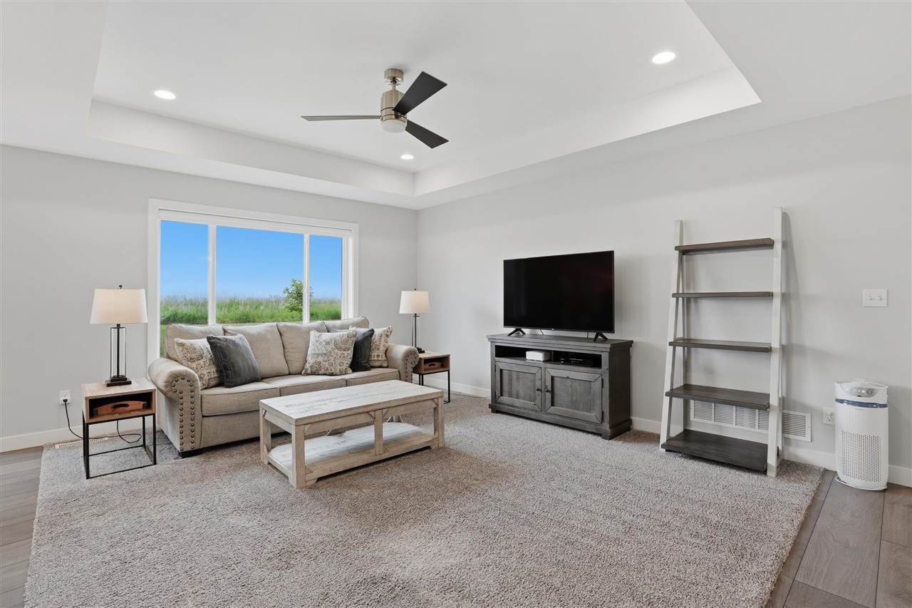 2249 Bluegrass Street Marion, IA 52302 - Photo 4 of 50 Gallery Image 4