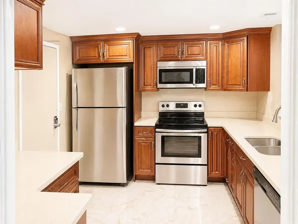 $2,200 | 10777 West Sample Road, Unit 312, Coral Springs, FL 33065