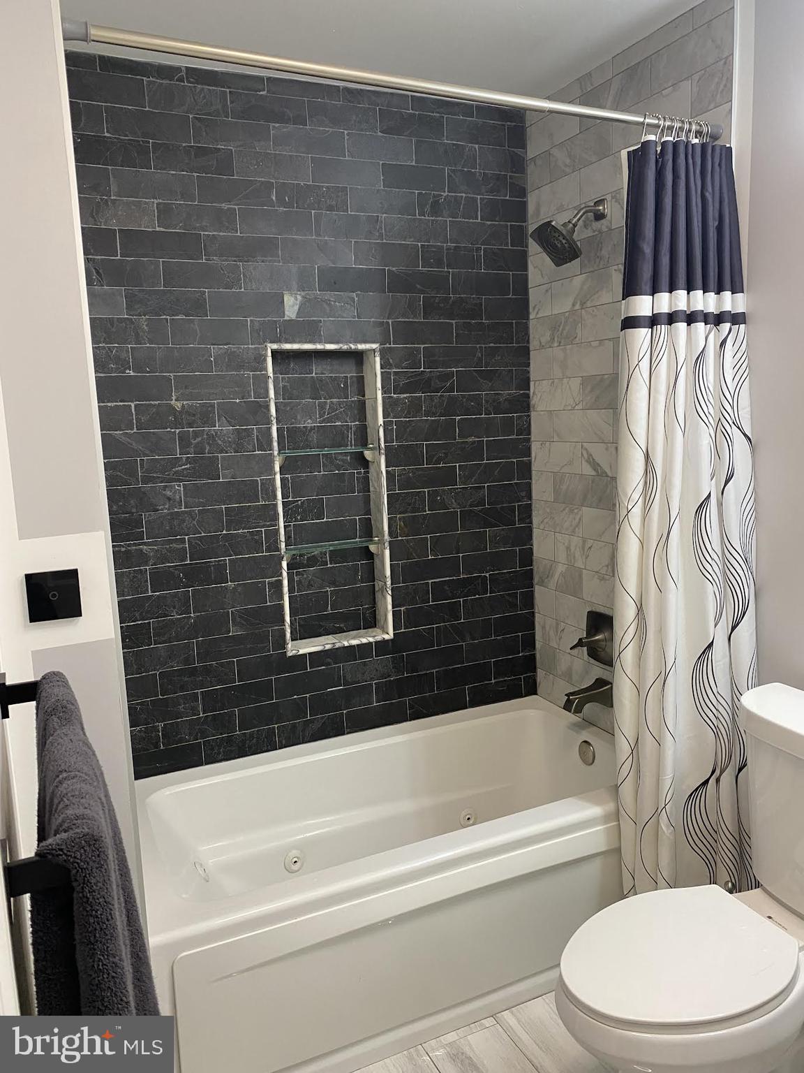 20 Hampton Gate Drive Sicklerville, NJ 08081 - Photo 8 of 14