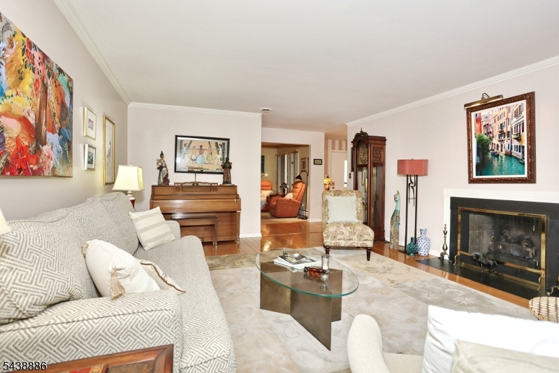 504 Aspen Lane Wyckoff, NJ 07481 - Photo 11 of 40