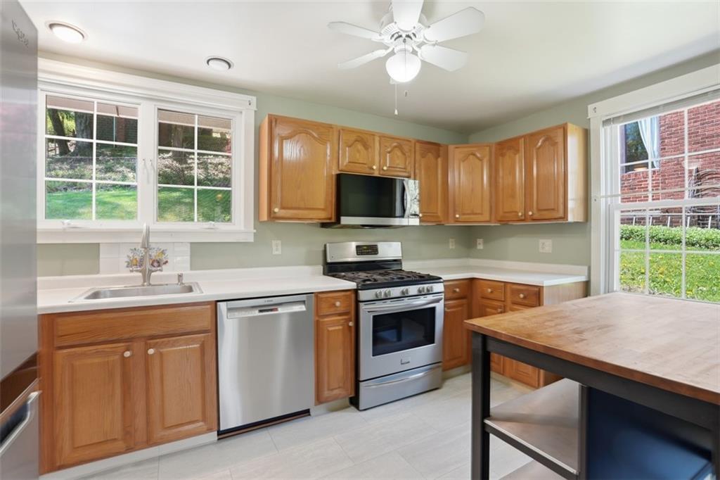 644 Cascade Road Pittsburgh, PA 15221 - Photo 12 of 33