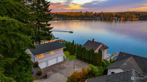 $1,780,000 | 2210 East Mason Lake Drive West, Grapeview, WA 98546