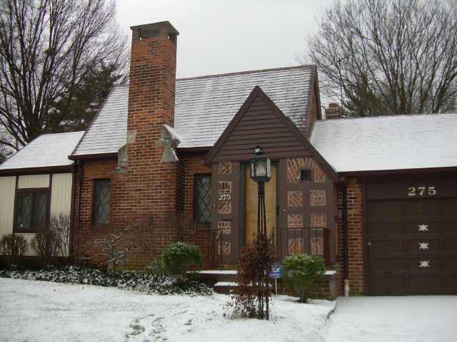 275 East Beaumont Road Columbus, OH 43214 - Photo 1 of 8 Gallery Image 1