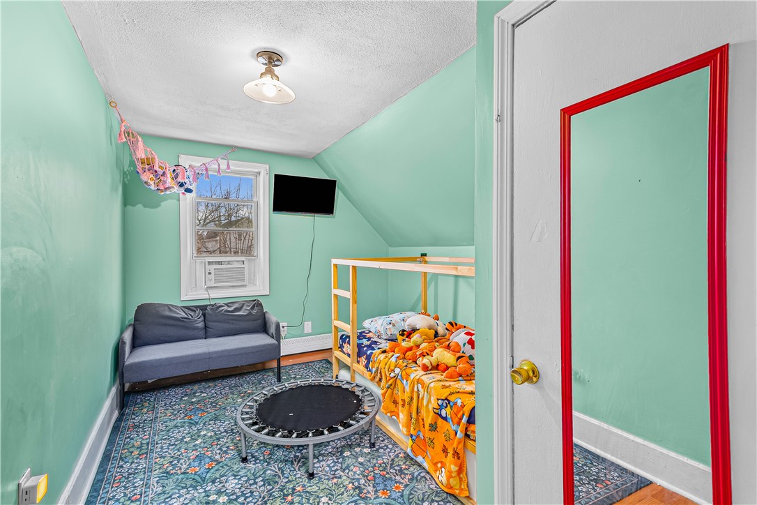 40 Calder Street Providence, RI 02907 - Photo 19 of 26