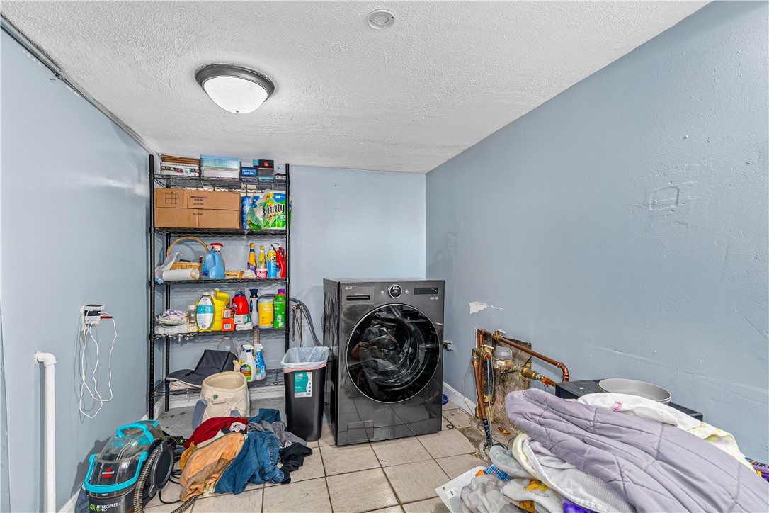 40 Calder Street Providence, RI 02907 - Photo 23 of 26