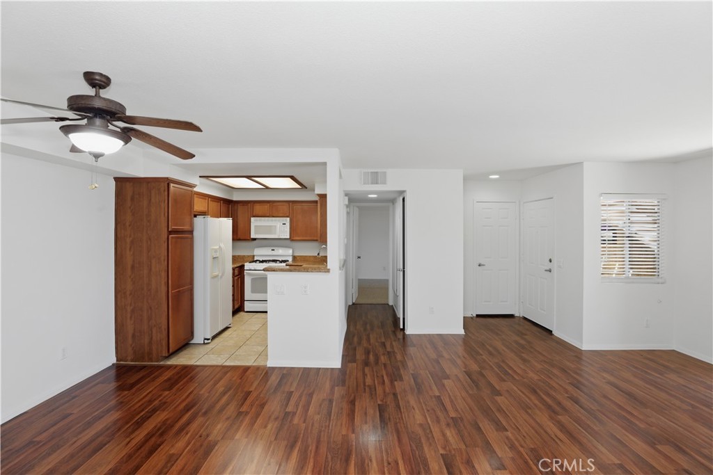 200 East Alessandro Boulevard, Unit 34 Riverside, CA 92508 - Photo 14 of 39 Interior View
