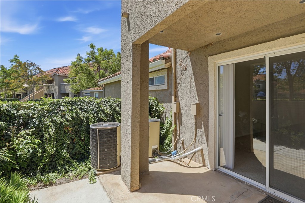 200 East Alessandro Boulevard, Unit 34 Riverside, CA 92508 - Photo 28 of 39 Back View