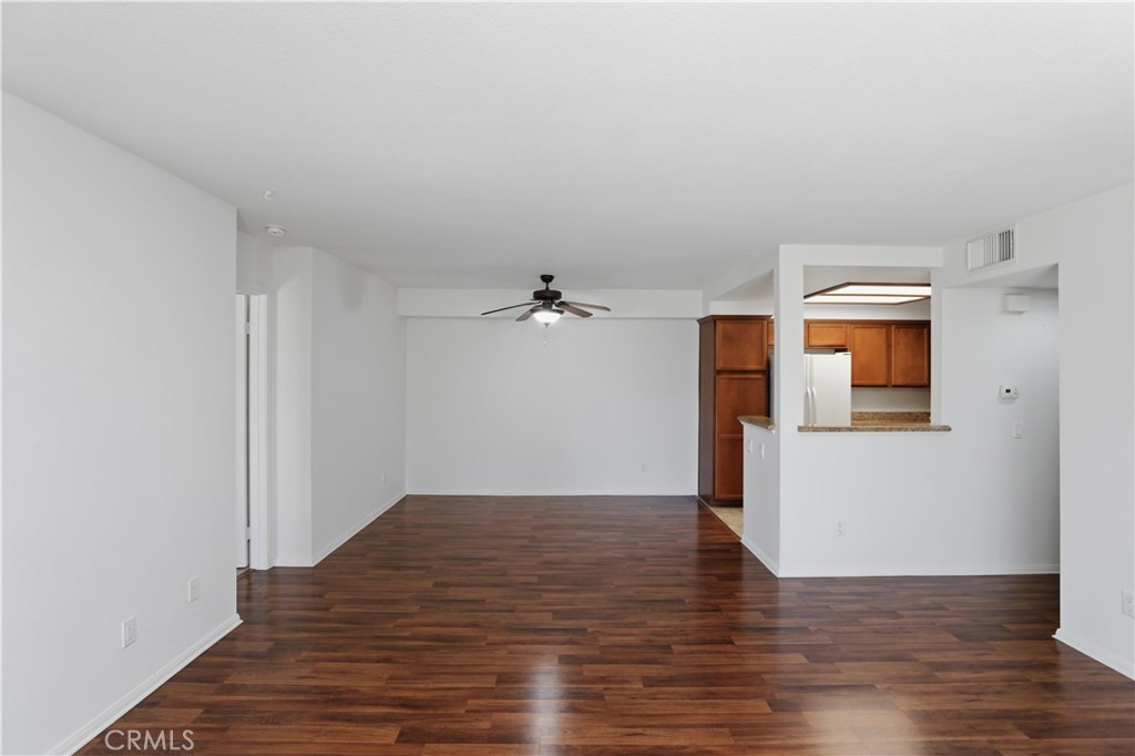 200 East Alessandro Boulevard, Unit 34 Riverside, CA 92508 - Photo 5 of 39 Living & Dining
