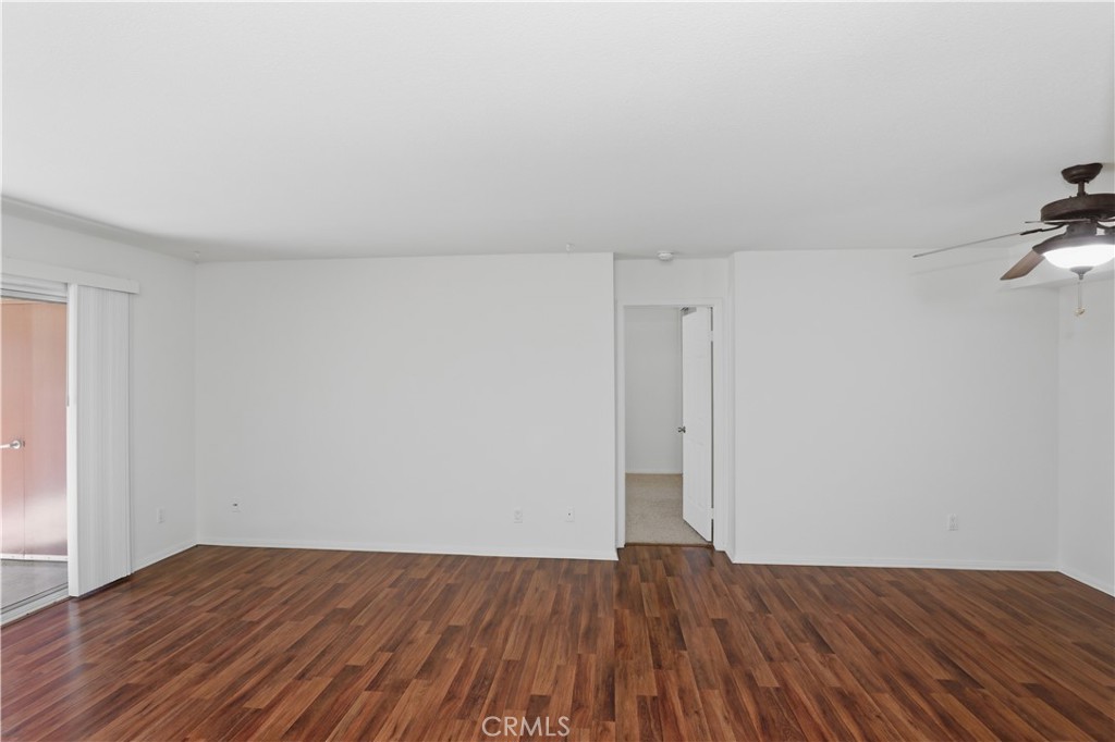 200 East Alessandro Boulevard, Unit 34 Riverside, CA 92508 - Photo 7 of 39 Living & Dining