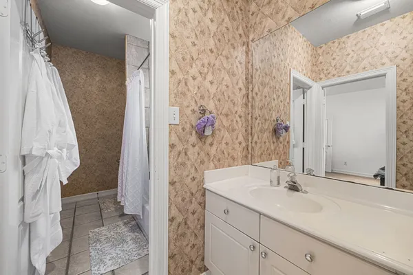 $3,500 | 4757 West Alabama Street, Houston, TX 77027