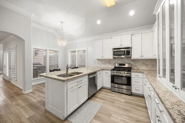 $3,500 | 4757 West Alabama Street, Houston, TX 77027